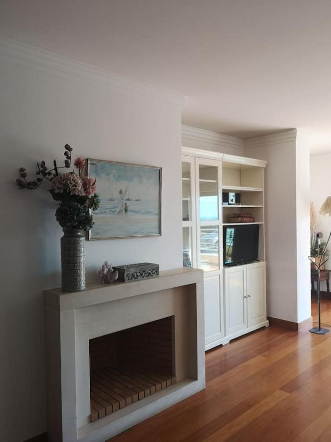 T1 Sea & Pool Apartment Caxias